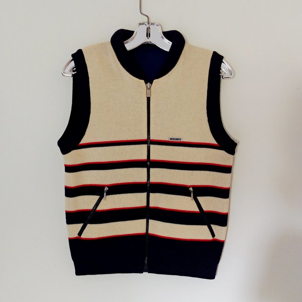 Decente reversible Vest Size S